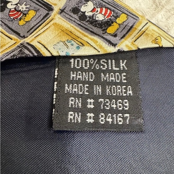 Walt Disney World Micky Mouse Neck Tie 100% Silk - Picture 6 of 6